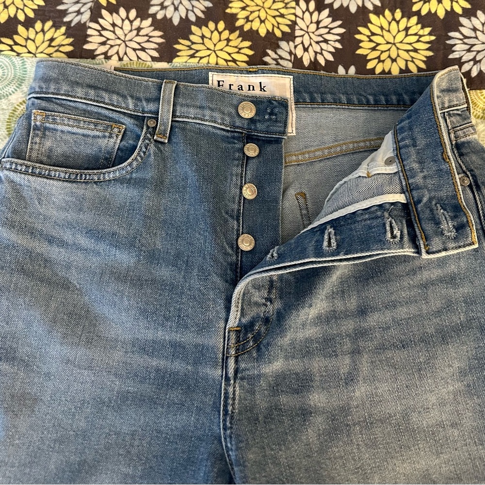 Frank & Eileen Monaghan Jeans Size 30.  New.  Never worn or washed